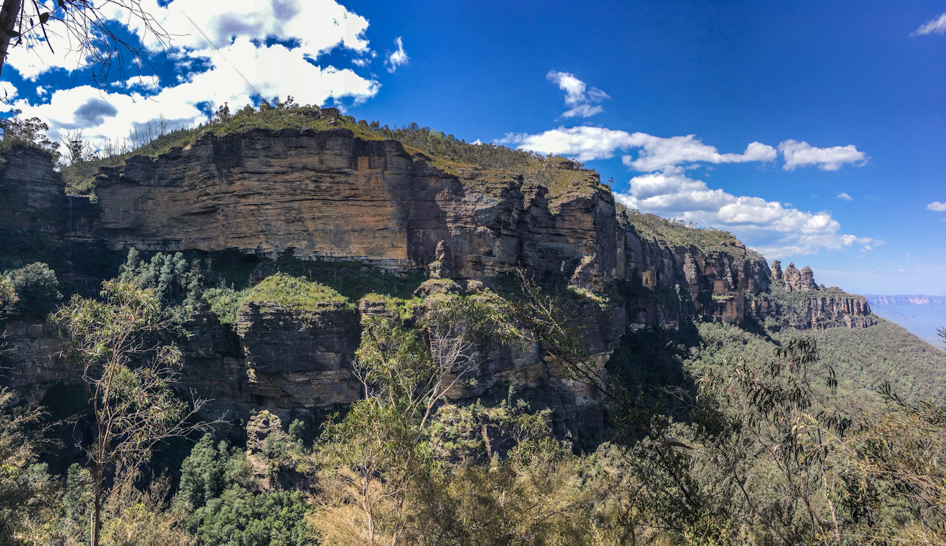 ECD1CB24-C869-45CA-9AB7-00641BA1E2A9